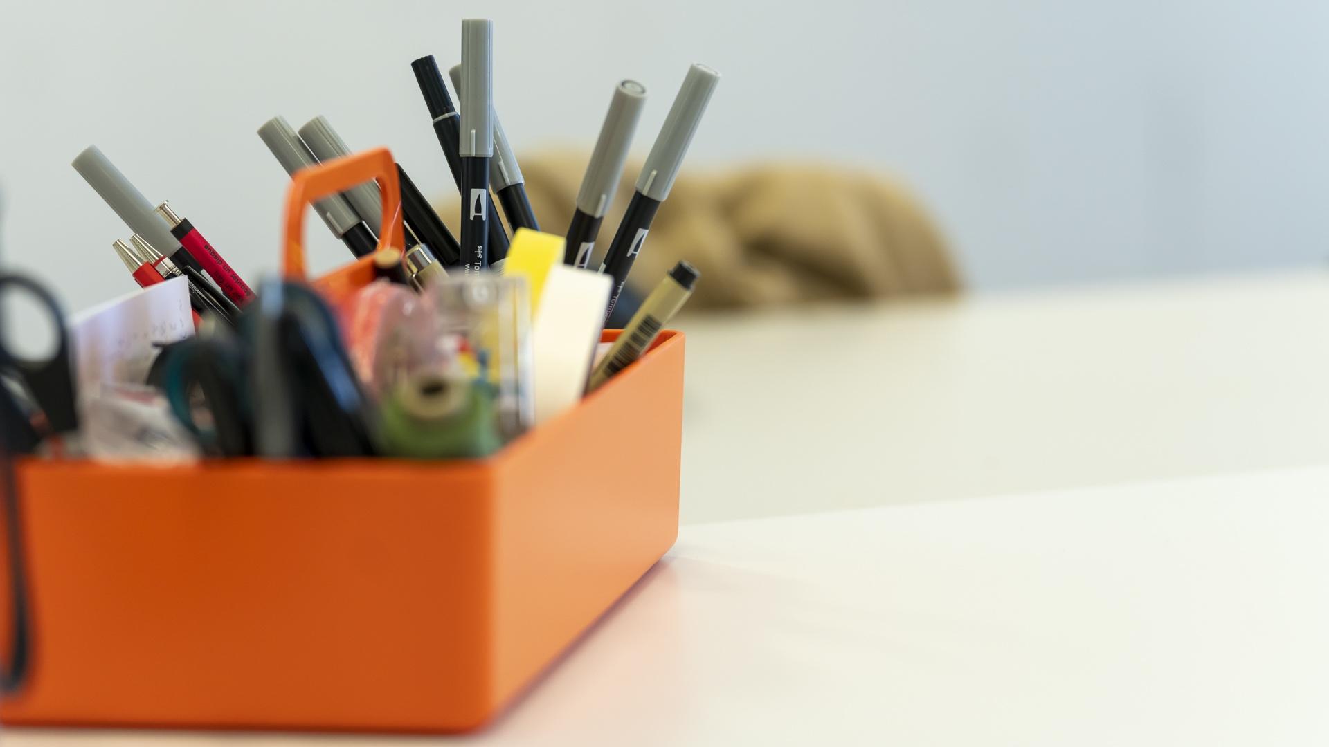 Box mit Stiften fr einen Design-Workshop